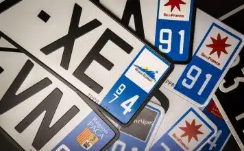 Quelle plaque immatriculation homologuée ?